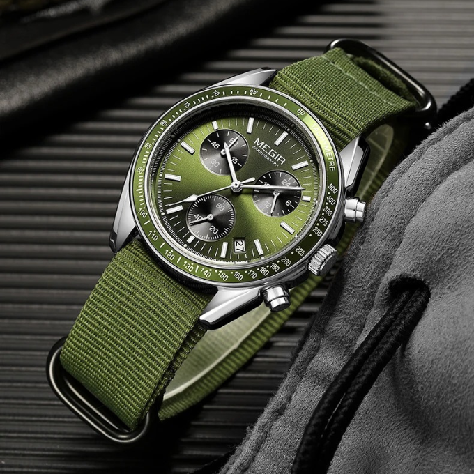 Altura Timepiece